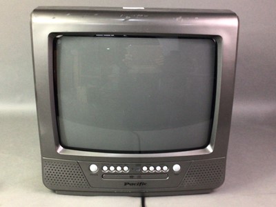 Lot 268 - NINTENDO, VINTAGE NES CONSOLE