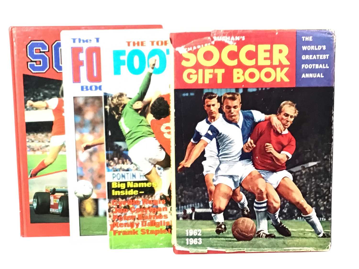 Lot 212 - GROUP OF VARIOUS POP CULTURE BOOKS AND MAGAZINES