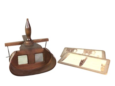 Lot 217 - ARGUS PREVIEWER AND SLIDES IN BOX