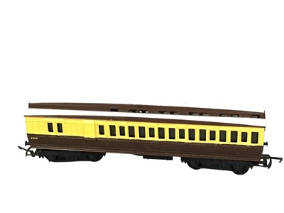 Lot 303 - GROUP OF TRI-ANG RAILWAY ROLLING STOCK