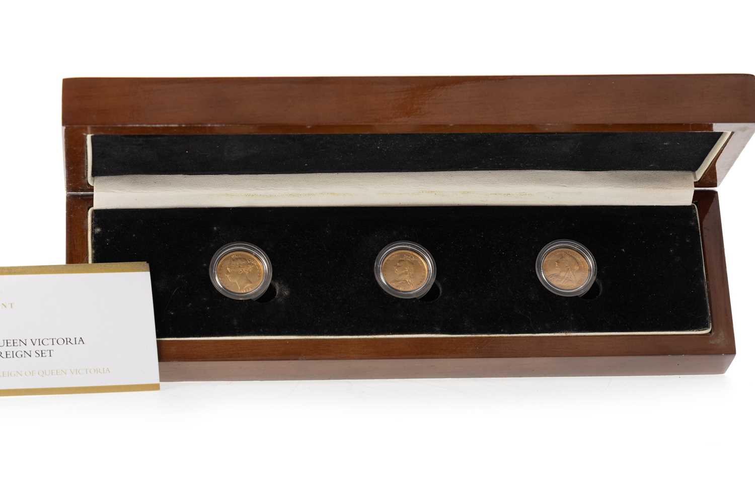 Lot 44 - THE THREE FACES OF QUEEN VICTORIA GOLD HALF SOVEREIGN SET