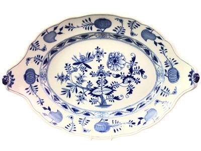 Lot 1391 - MEISSEN BLUE AND WHITE TWIN HANDLED PLATTER