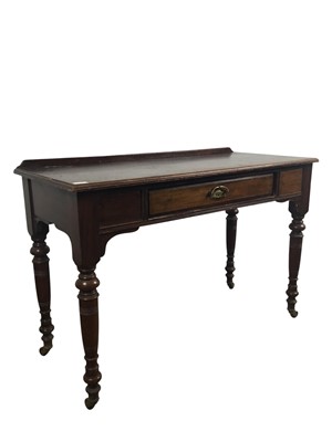 Lot 392 - MAHOGANY SIDE TABLE