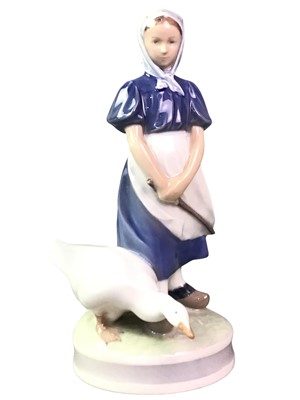 Lot 422 - ROYAL COPENHAGEN GOOSE GIRL GROUP