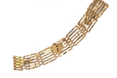 Lot 543 - GATE BRACELET