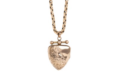 Lot 571 - LOCKET ON CHAIN