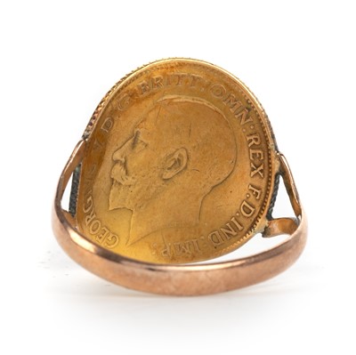 Lot 75 - GEORGE V GOLD HALF SOVEREIGN RING