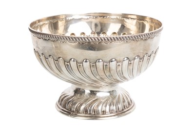 Lot 886 - VICTORIAN SILVER PUNCH BOWL