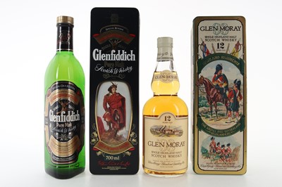 Lot 261 - GLENFIDDICH CLAN DRUMMOND AND GLEN MORAY 12 YEAR OLD ARGYLL AND SUTHERLAND HIGHLANDERS