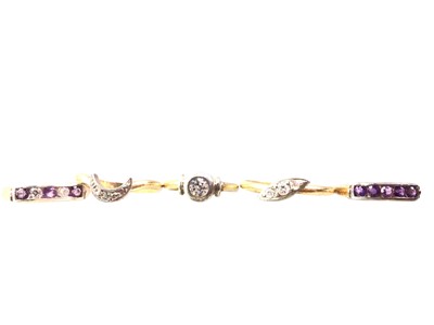 Lot 558 - FIVE SILVER GILT DRESS RINGS