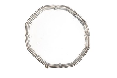 Lot 890 - GEORGE VI SILVER CARD TRAY