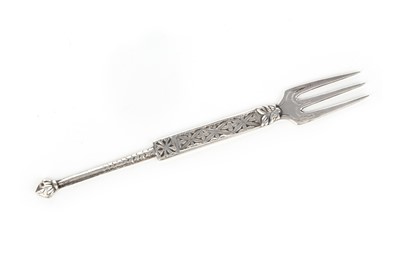 Lot 420 - ALEXANDER RITCHIE OF IONA, GEORGE V SILVER NUNNERY FORK