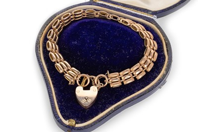Lot 590 - GATE BRACELET