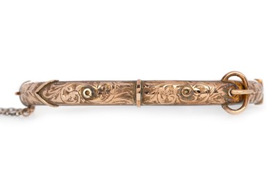 Lot 591 - BUCKLE BANGLE