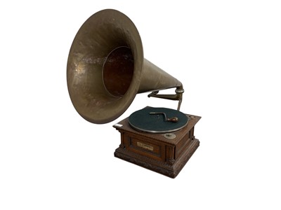 Lot 977 - GRAMOPHONE & TYPEWRITER LTD 'JUNIOR MONARCH'