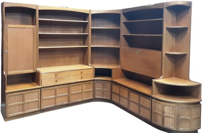 Lot 612 - MID CENTURY TEAK DISPLAY UNIT BY NATHAN