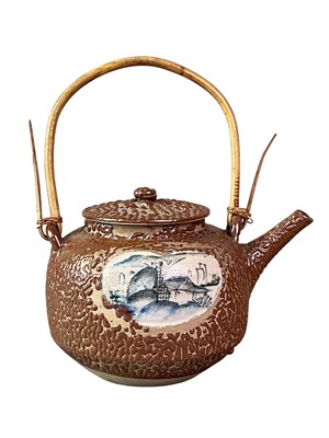 Lot 28 - GROUP OF CERAMICS