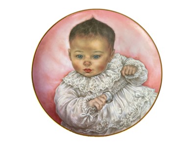 Lot 27 - THE LEONARDO COLLECTION 'SILVER RATTLE' PLATE