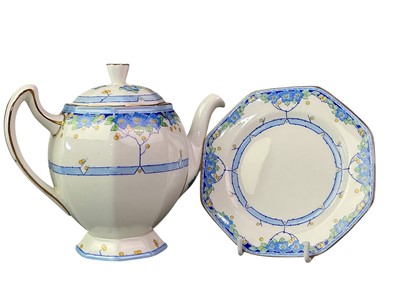 Lot 26 - GROUP OF CERAMICS