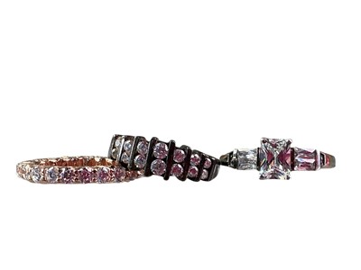 Lot 11 - GROUP OF SILVER RINGS