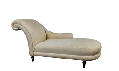 Lot 619 - REPRODUCTION CHAISE LONGUE