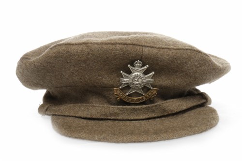 Lot 1371 - WWI TRENCH CAP AND BADGE reportedly once...