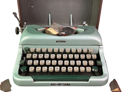 Lot 39 - IMPERIAL TYPEWRITER