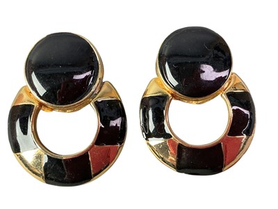 Lot 218 - GROUP OF COSTUME JEWELLERY