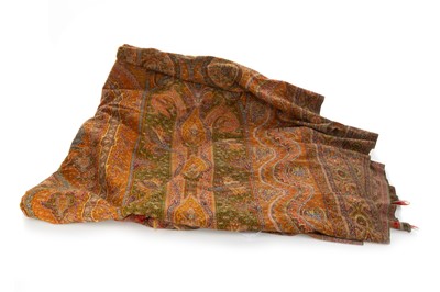 Lot 1237 - PAISLEY PATTERN SHAWL