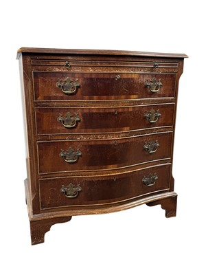 Lot 244 - REPRODUCTION MAHOGANY CHEST OF DRAWERS