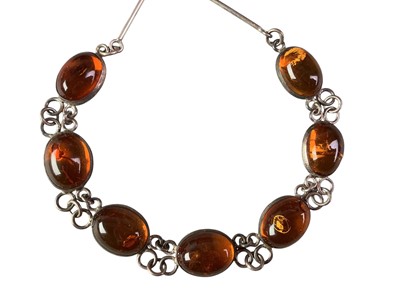 Lot 288 - LOT OF COSTUME JEWELLERY