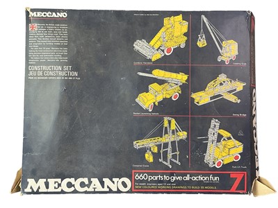 Lot 454 - MECCANO CONSTRUCTION SET