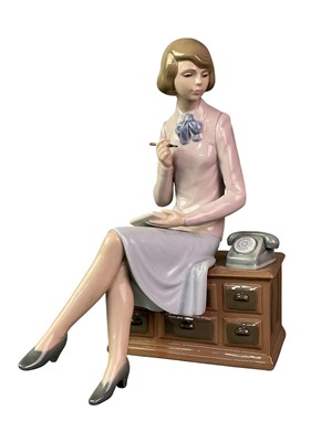 Lot 514 - LARGE GROUP OF LLADRO AND NAO FIGURES