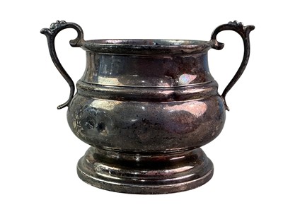 Lot 530 - GROUP OF SILVER AND PLATED ITEMS