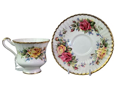 Lot 491 - ROYAL DOULTON PART DINNER SERVICE