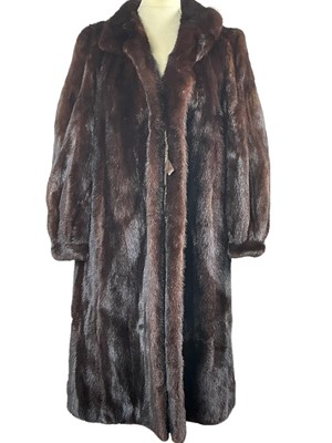 Lot 592 - MINK COAT