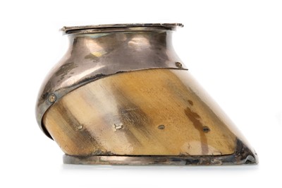 Lot 1296 - VICTORIAN DESK INKWELL