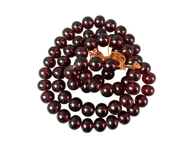 Lot 611 - BEAD NECKLACE