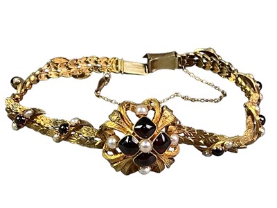 Lot 617 - EDWARDIAN BRACELET