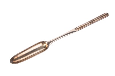 Lot 917 - GEORGE II SILVER MARROW SCOOP