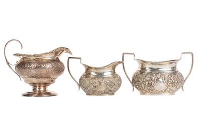 Lot 927 - GEORGE IV SILVER MILK JUG