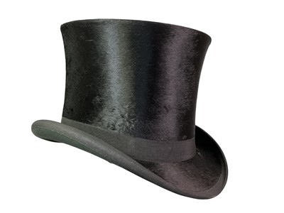 Lot 665 - GENT'S SILK TOP HAT
