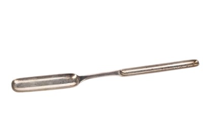 Lot 936 - GEORGE III SILVER MARROW SCOOP