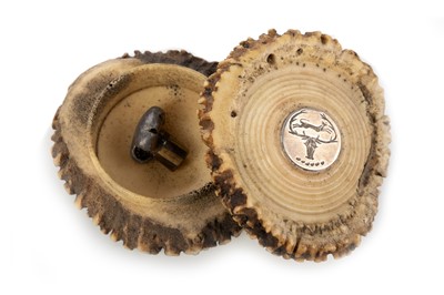 Lot 451 - EARLY VICTORIAN ANTLER SNUFF BOX