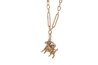 Lot 727 - FANCY LINK CHAIN