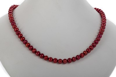 Lot 651 - RED PEARL NECKLACE