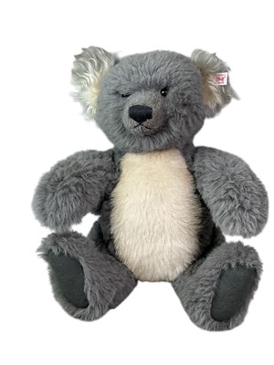 Lot 281 - COLLECTION OF STEIFF TEDDY BEARS