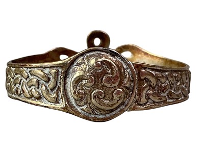 Lot 712 - NAPKIN RING