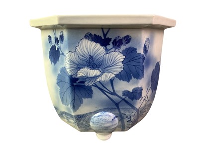 Lot 10 - CHINESE BLUE AND WHITE PLANTER