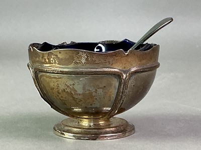 Lot 32 - GEORGE V SILVER OPEN SALT DISH